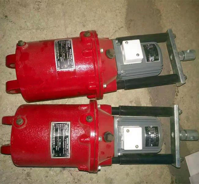 دو پی سی ایس جہاز YT1-45Z / 6 روس میں ہائیڈرولک پشر